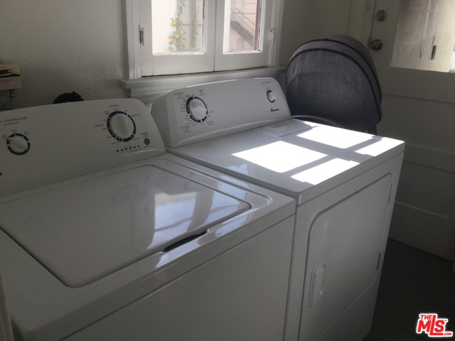 Washer & Dryer
