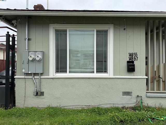 14955 Lark St, San Leandro CA: https://media.crmls.org/mediaz/c691bd05-ba46-43d3-810b-f961b1963c6c.jpg