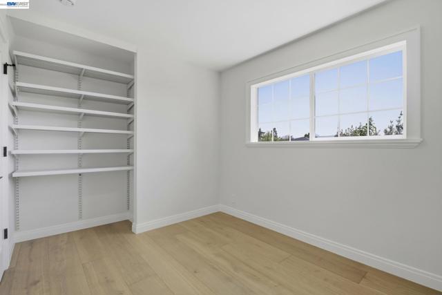 Image 22 of 39 For 7574 Birkdale Dr