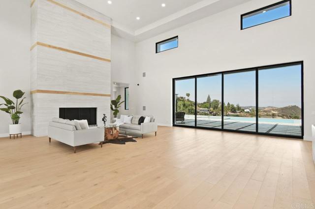 573 Lilac Ranch Rd, Alpine CA: https://media.crmls.org/mediaz/c692f412-d0c6-4be0-aa81-cd95a5f630bd.jpg