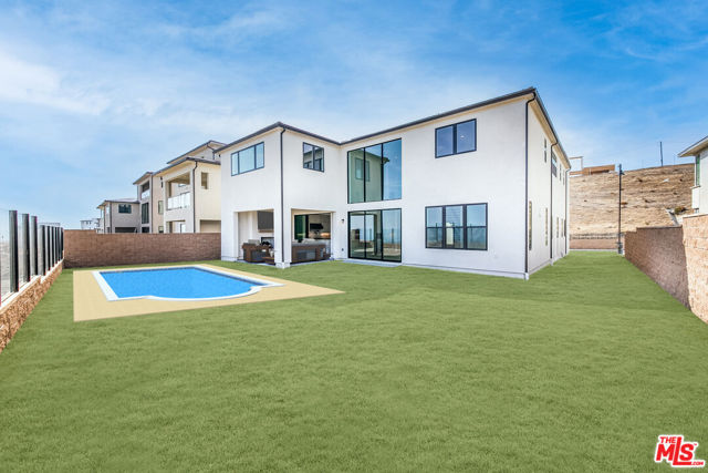 11770 N Hillsborough Lane, Porter Ranch CA: https://media.crmls.org/mediaz/c69361ba-7a88-4ac9-bd02-46d3e30edb6f.jpg