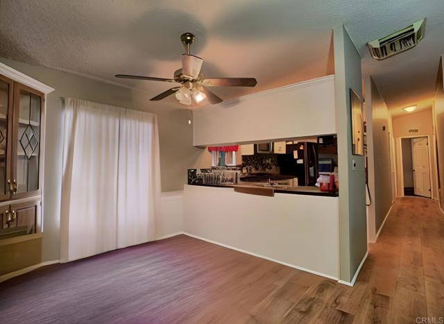 Home for Sale in Lakeside