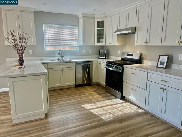 2788 Entrada Cir, Antioch CA: https://media.crmls.org/mediaz/c6947bcc-935d-47a4-9193-126318d17e0f.jpg