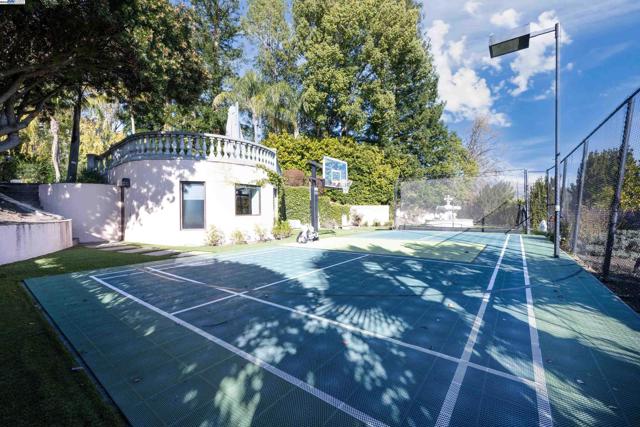 4478 Deer Ridge Rd, Danville CA: https://media.crmls.org/mediaz/c694a619-b915-4cc7-84b3-e21aa00f7cd6.jpg