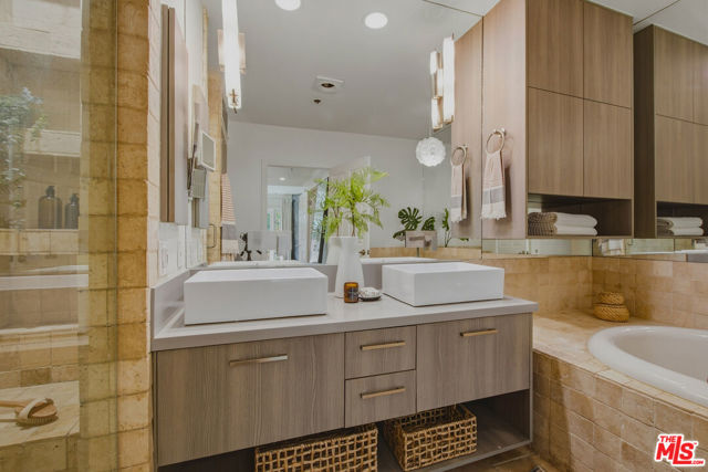 2 Bed Home for Sale in Los Angeles, California
