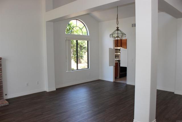 Detail Gallery Image 12 of 28 For 1760 Harold Rd, Escondido,  CA 92026 - 3 Beds | 2 Baths