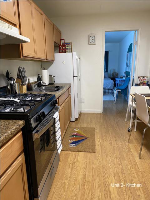 Image 29 of 51 For 3325 8th St  