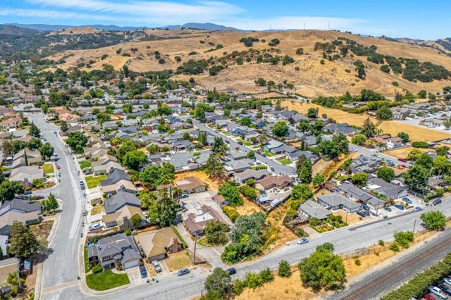 18455 Old Monterey Road, Morgan Hill CA: https://media.crmls.org/mediaz/c697a8d7-3142-4c63-8296-adff15be3493.jpg
