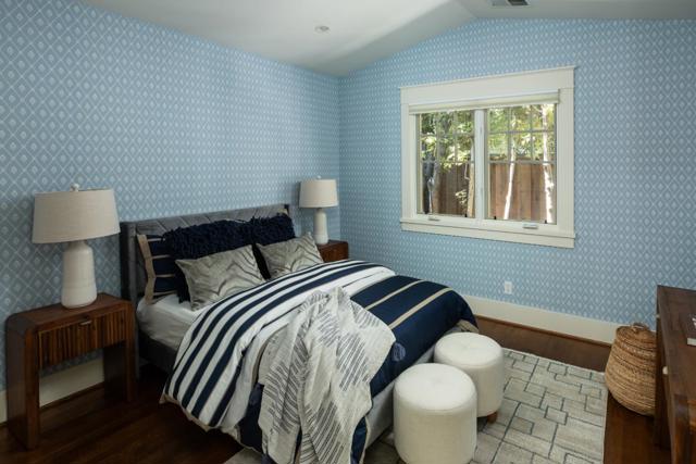 555 Hermosa Way, Menlo Park CA: https://media.crmls.org/mediaz/c6986355-45ca-4fb7-8063-5e352cf55077.jpg