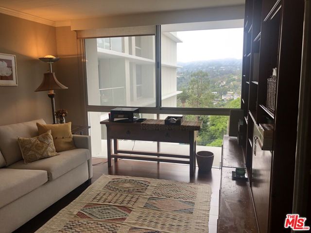 201 OCEAN Avenue, Santa Monica CA: https://media.crmls.org/mediaz/c6989047-29e8-4b97-8193-9b9c7a8d7db8.jpg