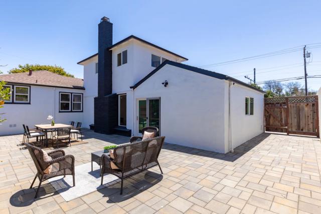 1032 Toyon Drive, Burlingame CA: https://media.crmls.org/mediaz/c698c5c3-86c4-4b7e-b01d-946349f8035b.jpg