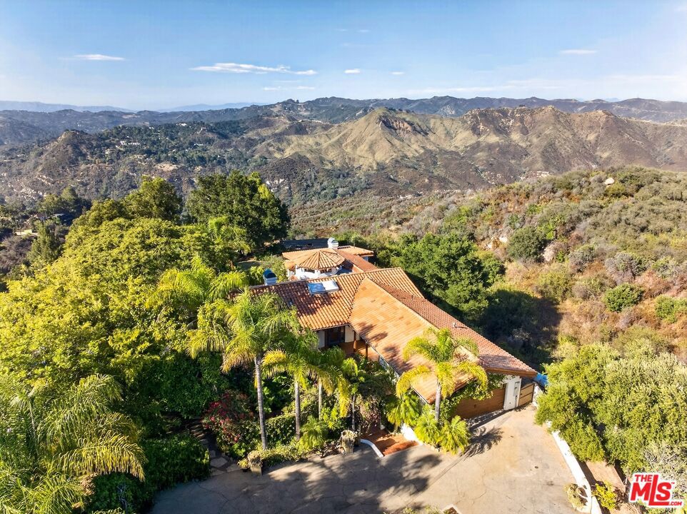 20333 Reigate Road — architectural residence
