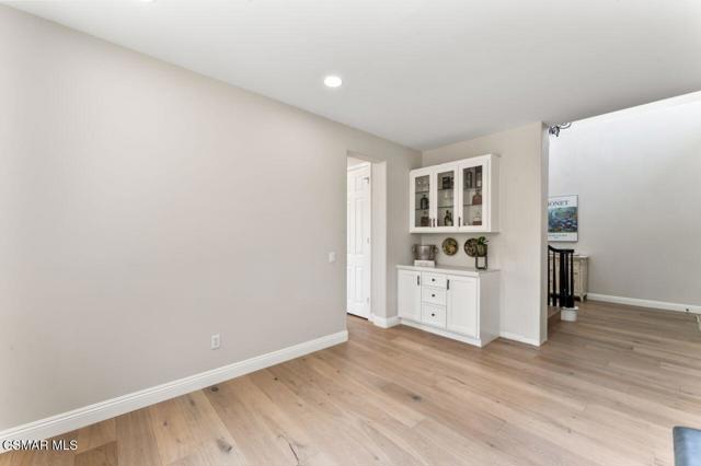 4543 Silverbell Circle, Moorpark CA: https://media.crmls.org/mediaz/c69967aa-c51c-4c54-a253-dcfdcee1d716.jpg