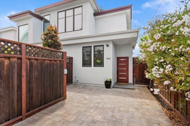 910 Cedar Street, Berkeley CA: https://media.crmls.org/mediaz/c69a2974-dc80-4038-8fa7-4ec96eeec3b7.jpg