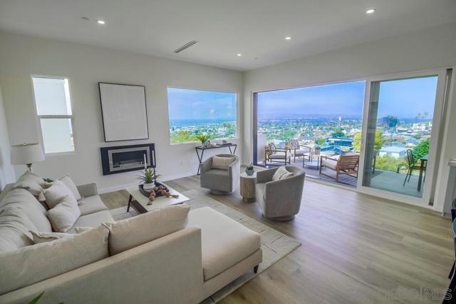 4607 Santa Cruz, San Diego CA: https://media.crmls.org/mediaz/c69a35d9-8cea-416e-a439-1f99c96ca416.jpg