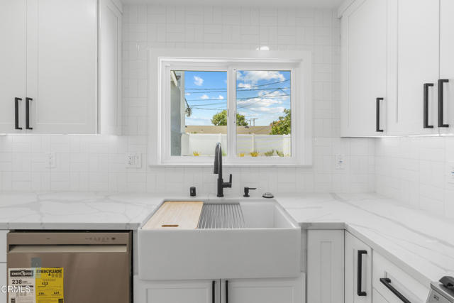 Detail Gallery Image 8 of 37 For 1927 N Croydon Ave, Camarillo,  CA 93010 - 4 Beds | 2 Baths