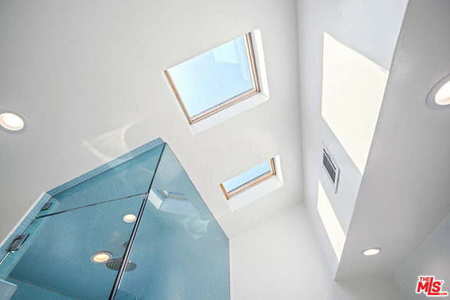 7145 Trask Avenue, Playa del Rey CA: https://media.crmls.org/mediaz/c69ada74-3e77-4499-bd38-a1788b532f12.jpg