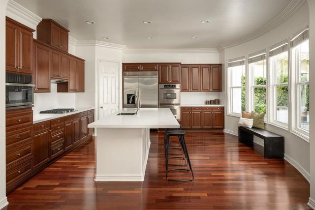 5480 Valerio Trl, San Diego CA: https://media.crmls.org/mediaz/c69b86eb-94ba-4656-9ea0-1fc2cb3e2b1a.jpg