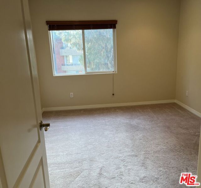 4732 Radford Avenue, Valley Village CA: https://media.crmls.org/mediaz/c69be7db-23c3-4e16-8273-187db0ff53a3.jpg