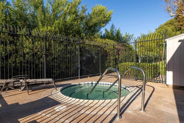 Detail Gallery Image 26 of 31 For 3992 60th St #113,  San Diego,  CA 92115 - 3 Beds | 2/1 Baths