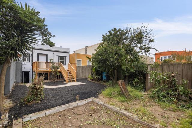 133 Holloway Avenue, San Francisco CA: https://media.crmls.org/mediaz/c69bf6b8-11a7-4598-b73e-73d35e553a2c.jpg