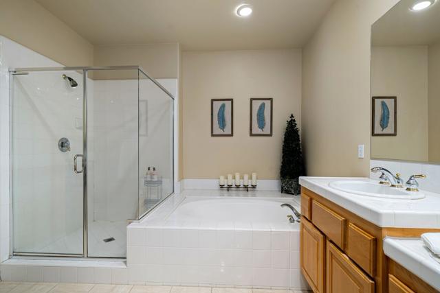 78328 Calle Las Ramblas, La Quinta CA: https://media.crmls.org/mediaz/c69c0d48-62af-4c02-87c5-41f2927a36fd.jpg