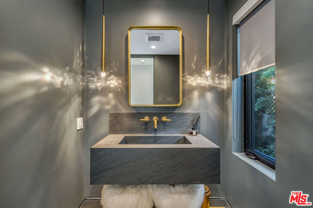 108 N Edinburgh Avenue, Los Angeles CA: https://media.crmls.org/mediaz/c69c83c4-4b01-407e-a182-40d6622daa9b.jpg