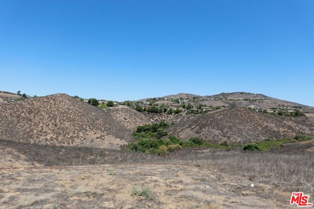 15775 Laurel Branch Ct, Riverside CA: https://media.crmls.org/mediaz/c69cdbb2-3a28-4c16-ac06-94872a5ecb0c.jpg
