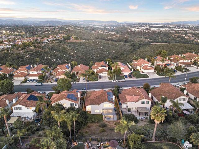 2064 White Birch Dr, Vista CA: https://media.crmls.org/mediaz/c69cec4f-32e5-4850-9a62-16f4aaa4124c.jpg