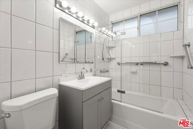 2126 Selby Avenue, Los Angeles CA: https://media.crmls.org/mediaz/c69d22db-0dcf-4bad-9531-3d60ac95d1ae.jpg