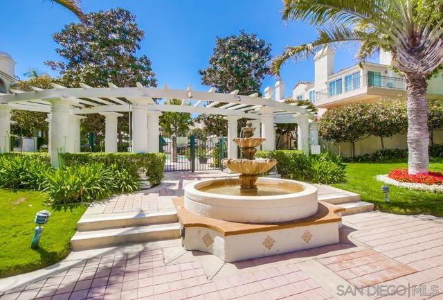 5159 Renaissance Ave, San Diego CA: https://media.crmls.org/mediaz/c69d248f-8650-4167-8b34-0cc48817d870.jpg