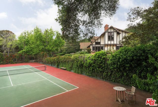 4385 Via Presada, Santa Barbara CA: https://media.crmls.org/mediaz/c69dafb4-ddf2-4dd8-844f-e08afe7988df.jpg
