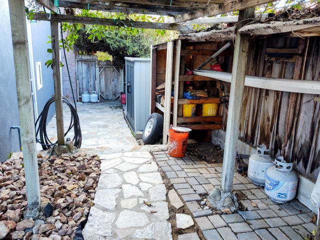 1714 Luxton Street, Seaside CA: https://media.crmls.org/mediaz/c69e7880-13f4-47ff-a5eb-2e76fcc9018d.jpg