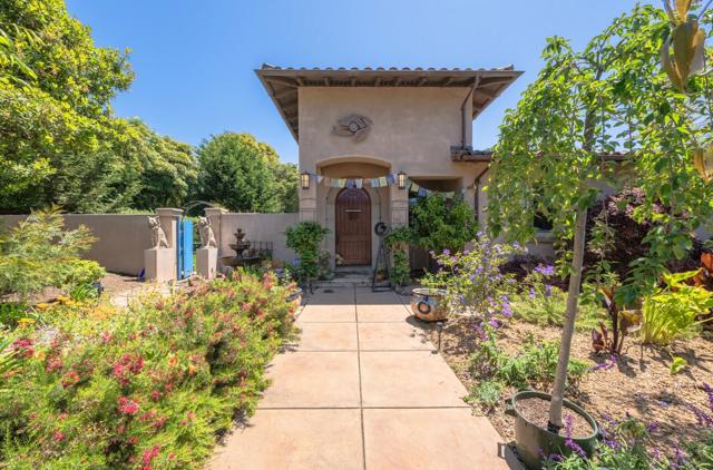 3 Playa Boulevard, Watsonville CA: https://media.crmls.org/mediaz/c69ed488-1950-40db-8b33-52aced49e27c.jpg
