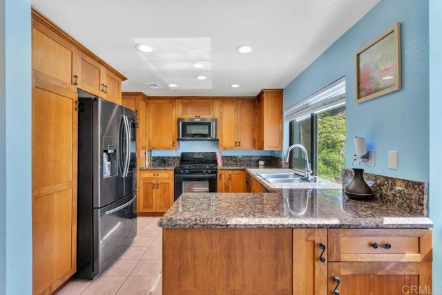 Detail Gallery Image 23 of 65 For 4153 Golden Star Ct, La Mesa,  CA 91941 - 4 Beds | 3 Baths