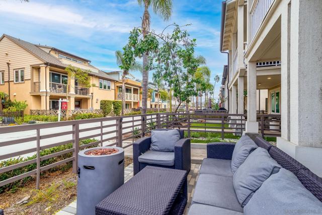 807 Santa Barbara Pl, San Diego CA: https://media.crmls.org/mediaz/c6a0b605-8ecc-491b-8020-2d7c525dffdf.jpg