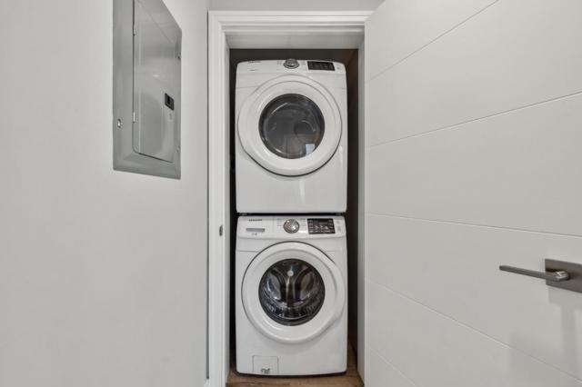 40 Eastlake Avenue, Pacifica CA: https://media.crmls.org/mediaz/c6a1af96-bedc-4979-ac80-6c5d581d49fc.jpg
