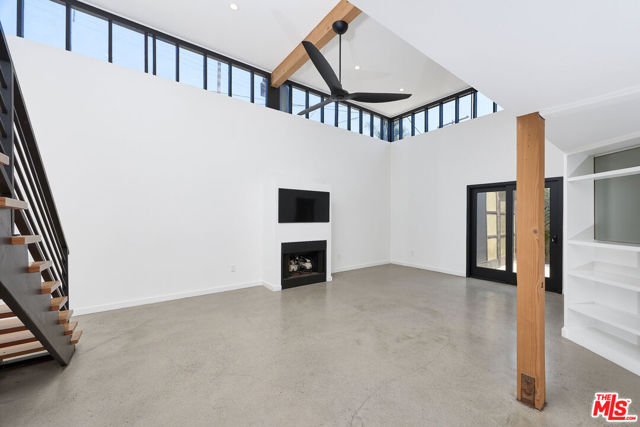 519 1/2 San Juan Avenue, Venice CA: https://media.crmls.org/mediaz/c6a33c49-580e-48a5-b3ee-1ec0254b46c2.jpg