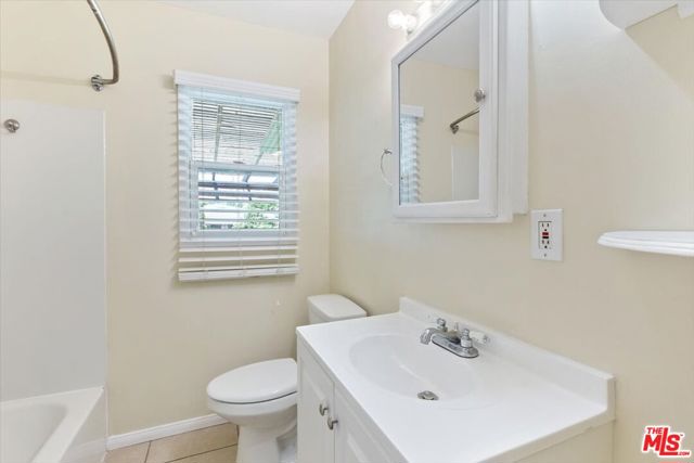 774 N Russell Drive, Orange CA: https://media.crmls.org/mediaz/c6a4049f-9657-45d5-a2ef-68015f724509.jpg