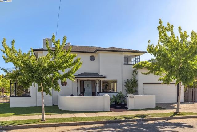 1630 Dayton Ave, Alameda CA: https://media.crmls.org/mediaz/c6a49b45-cf53-4a42-b4e0-5634eb8e5dcc.jpg