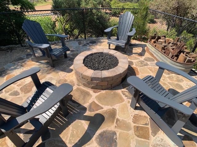 1445 Terracita Ln, Alpine CA: https://media.crmls.org/mediaz/c6a4b0e8-25b9-48b7-a3f8-a90876006a2a.jpg