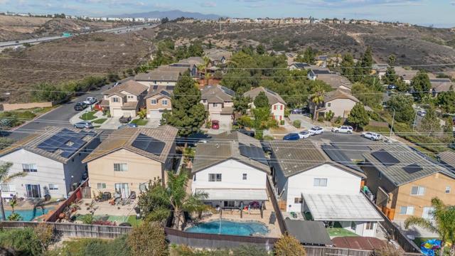 1482 Ridgeline Court, San Diego CA: https://media.crmls.org/mediaz/c6a4d0b0-9105-4794-86bf-82c0bce0e841.jpg