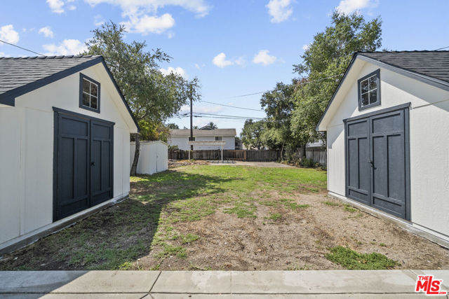 746 Valley View Avenue, Monrovia CA: https://media.crmls.org/mediaz/c6a5887f-8d37-4bcf-93b3-d03c8b00151c.jpg