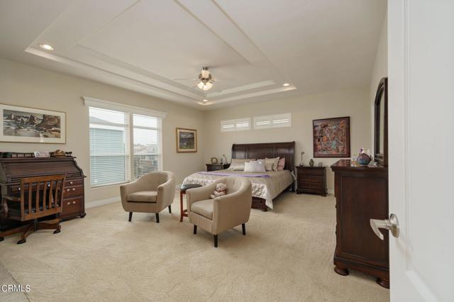 5540 W 5th Street, Oxnard CA: https://media.crmls.org/mediaz/c6a5d29d-99f5-4646-bfaf-5a5871f8fa10.jpg