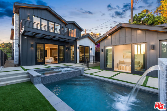 908 Rosecrans Avenue, Manhattan Beach CA: https://media.crmls.org/mediaz/c6a69f73-196a-40c0-bb18-b2a0f3335e0b.jpg