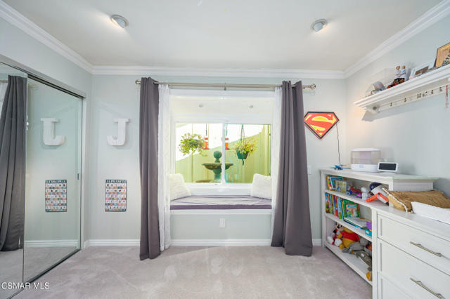 26007 Philrich Circle, Calabasas CA: https://media.crmls.org/mediaz/c6a71f78-6d64-4d36-b0ed-133cb71e1eac.jpg