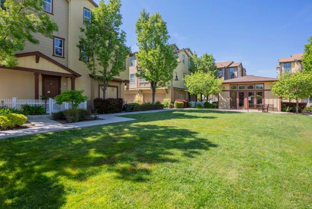 227 Peppermint Tree Terrace, Sunnyvale CA: https://media.crmls.org/mediaz/c6a745a4-cab2-458b-b2da-e2b1998003d1.jpg