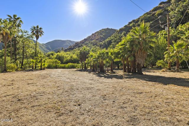 16825 Maricopa Highway, Ojai CA: https://media.crmls.org/mediaz/c6a770d6-2759-4bc4-8af4-2a8560cf9c5b.jpg