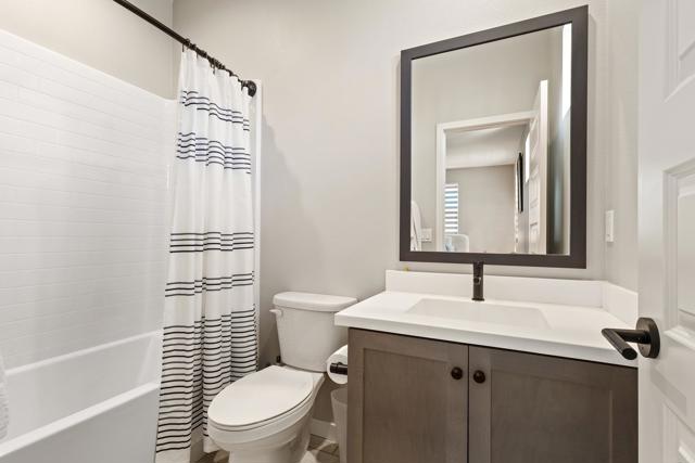 6132 Colt Place, Carlsbad CA: https://media.crmls.org/mediaz/c6a7880b-98f4-4fdd-bd83-23ff115ff219.jpg