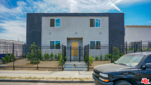 10412 S Figueroa Street, Los Angeles CA: https://media.crmls.org/mediaz/c6a7bb97-9b27-47d5-be8b-48adfdc9089c.jpg